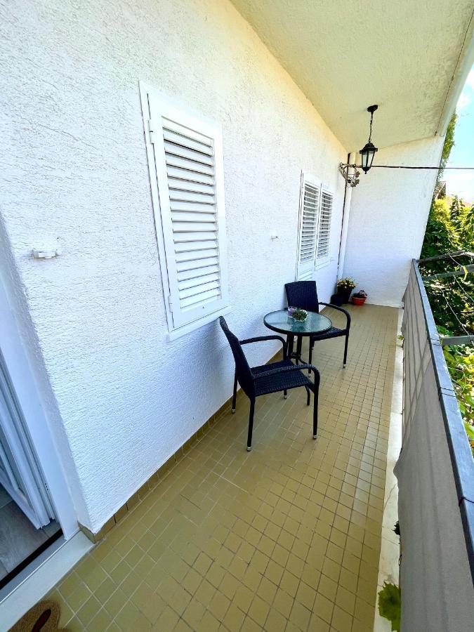 Apartment For 6 + Free Parking Place ザダル エクステリア 写真