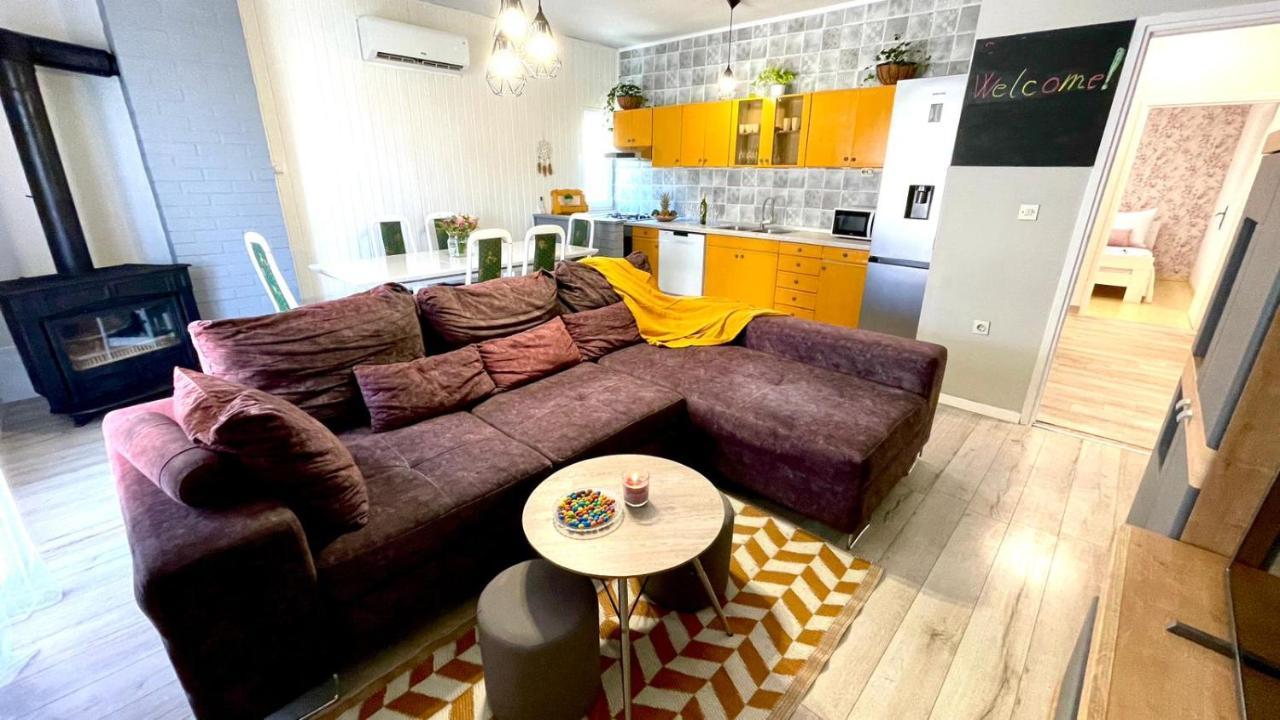 Apartment For 6 + Free Parking Place ザダル エクステリア 写真