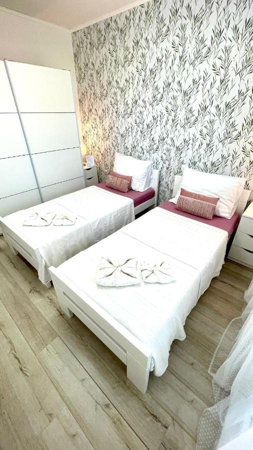 Apartment For 6 + Free Parking Place ザダル エクステリア 写真