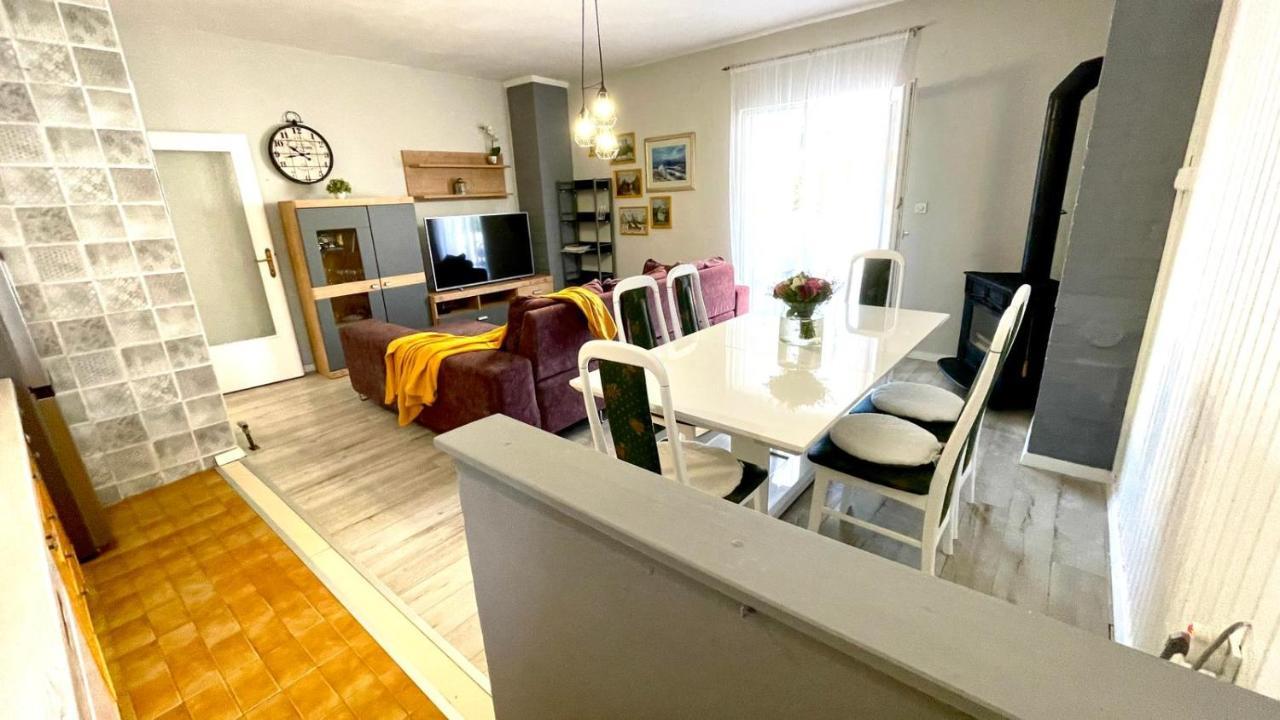 Apartment For 6 + Free Parking Place ザダル エクステリア 写真